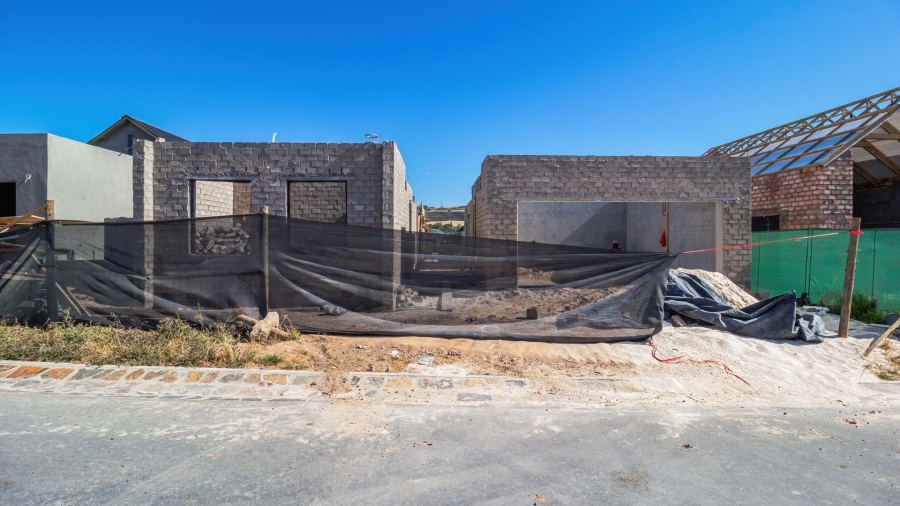 4 Bedroom Property for Sale in Longlands Country Estate Western Cape